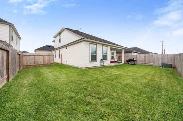 3303 Falling Brook Drive, Baytown, TX 77521