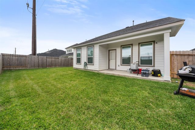 3303 Falling Brook Drive, Baytown, TX 77521