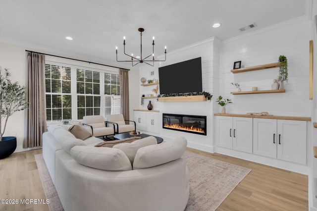 5 Samantha Way, Eatontown, NJ 07724