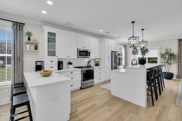 5 Samantha Way, Eatontown, NJ 07724
