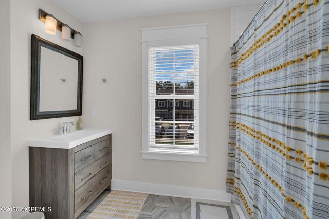 5 Samantha Way, Eatontown, NJ 07724