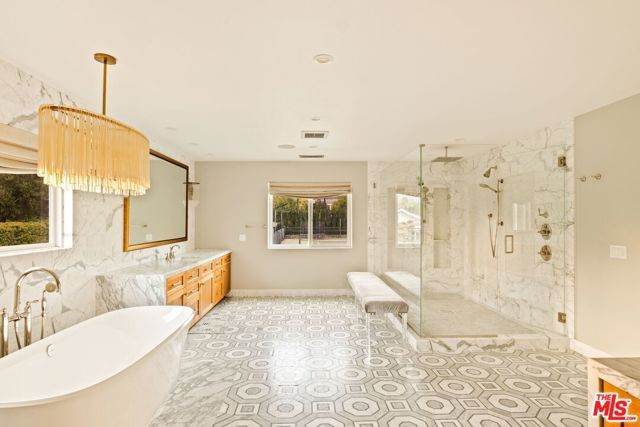 1047 Pomello Drive, Claremont, CA 91711