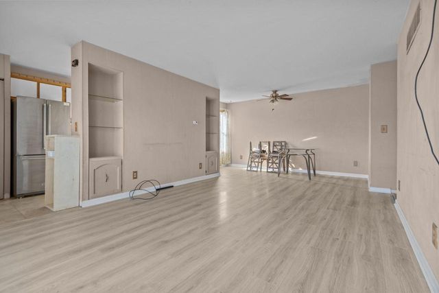 1416 W 2ND AVENUE, Oshkosh, WI 54902