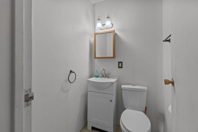 1416 W 2ND AVENUE, Oshkosh, WI 54902