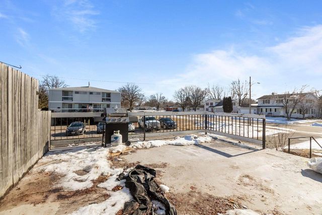 1416 W 2ND AVENUE, Oshkosh, WI 54902