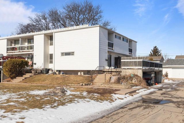 1416 W 2ND AVENUE, Oshkosh, WI 54902