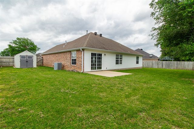 821 Topaz Street, Lowell, AR 72745
