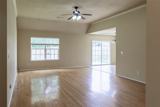 821 Topaz Street, Lowell, AR 72745