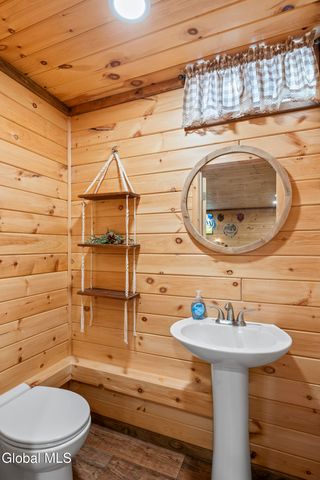 160 Bushnell Road, Mayfield, NY 12117