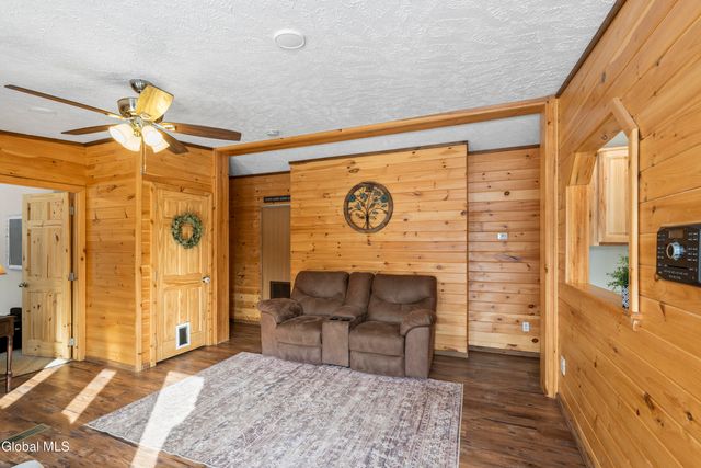 160 Bushnell Road, Mayfield, NY 12117