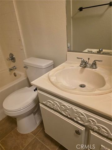 43516 32nd Street, Lancaster, CA 93535