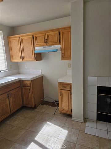 43516 32nd Street, Lancaster, CA 93535