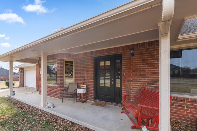 29901 S 636 Road, Grove, OK 74344