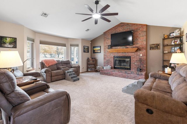 29901 S 636 Road, Grove, OK 74344