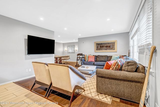 410 Wells Avenue, Oakhurst, NJ 07755