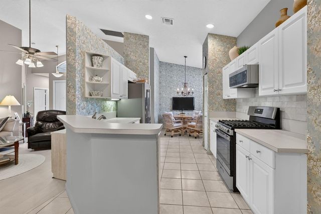 310 NW Toscane Trail, Port St. Lucie, FL 34986