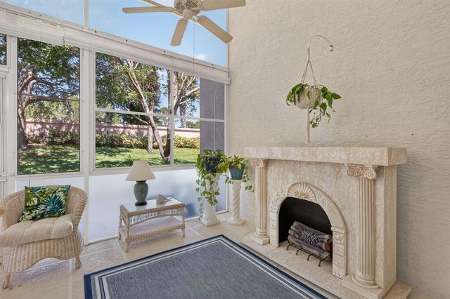 310 NW Toscane Trail, Port St. Lucie, FL 34986