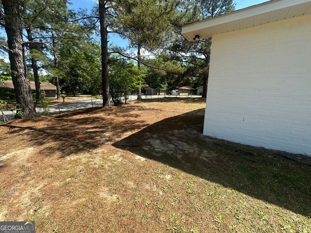 423 King Drive, Warner Robins, GA 31093