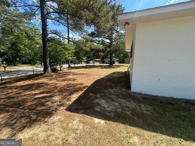 423 King Drive, Warner Robins, GA 31093