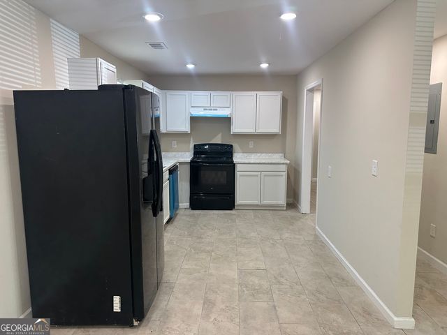 423 King Drive, Warner Robins, GA 31093