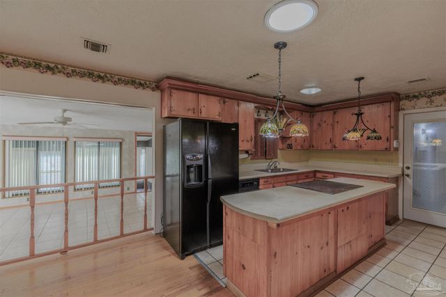 2035 Summit Blvd, Pensacola, FL 32503