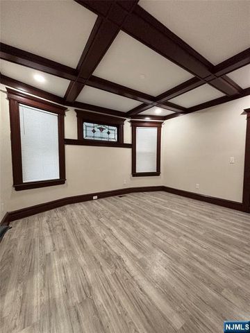 811 13th Street, Newark, NJ 07108