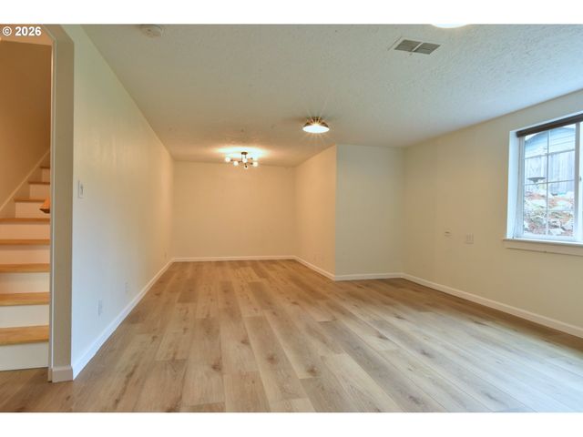 12509 Ne BEECH St, Portland, OR 97230