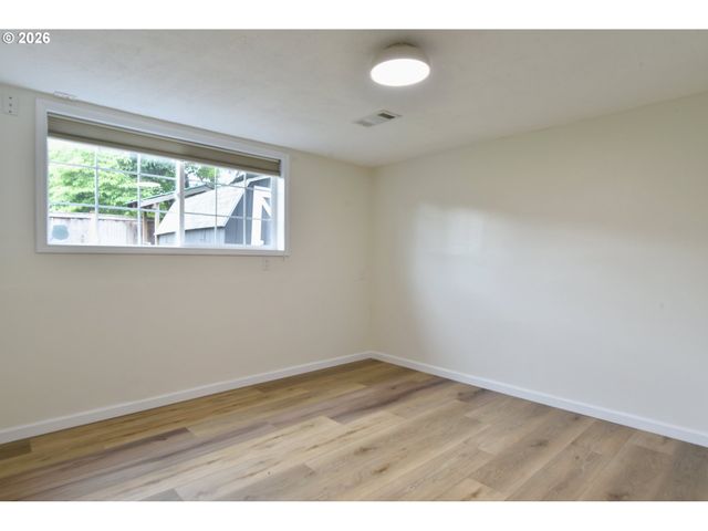 12509 Ne BEECH St, Portland, OR 97230