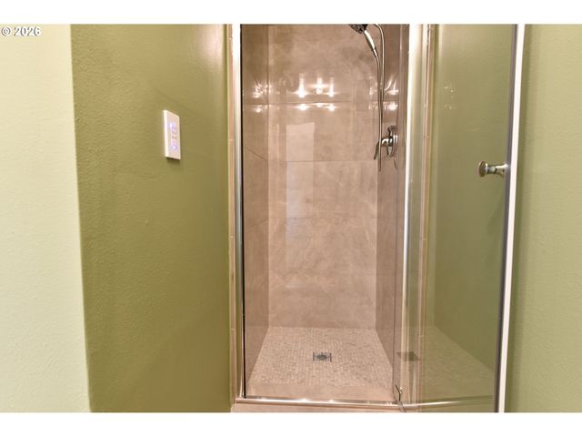 12509 Ne BEECH St, Portland, OR 97230
