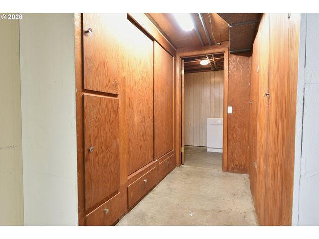 12509 Ne BEECH St, Portland, OR 97230