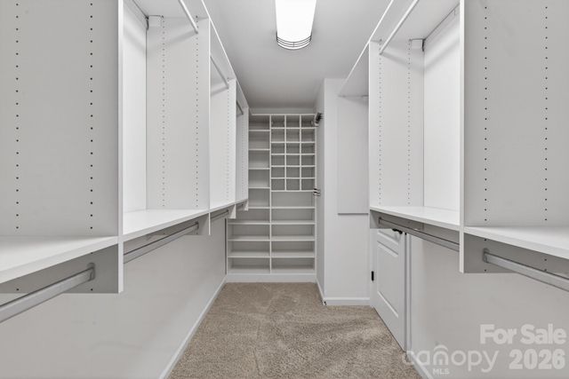 18502 Clavemorr Castle Court, Charlotte, NC 28277