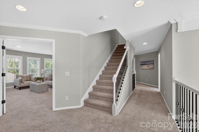 18502 Clavemorr Castle Court, Charlotte, NC 28277