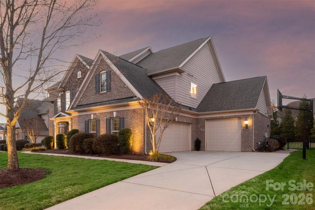 18502 Clavemorr Castle Court, Charlotte, NC 28277