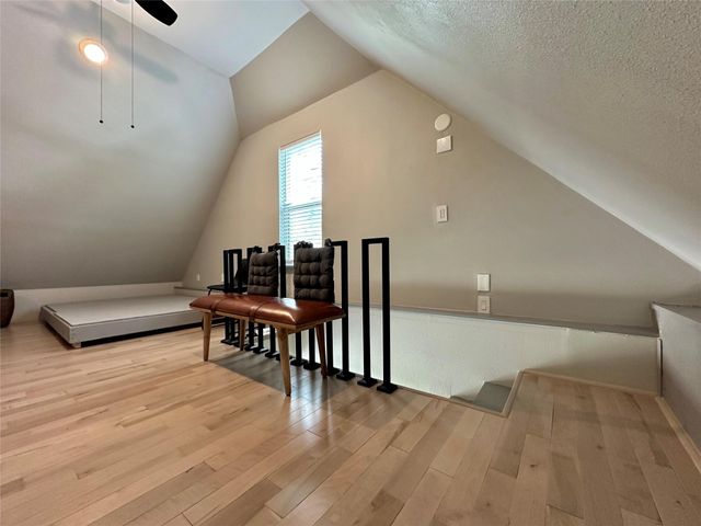 914 E 39th ST 2, Austin, TX 78751