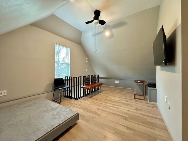 914 E 39th ST 2, Austin, TX 78751