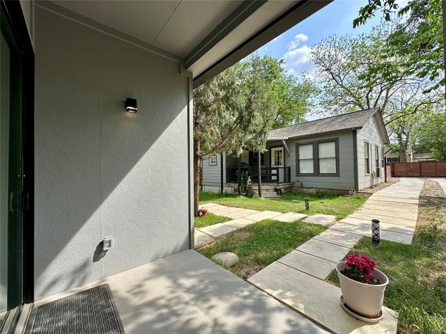 914 E 39th ST 2, Austin, TX 78751