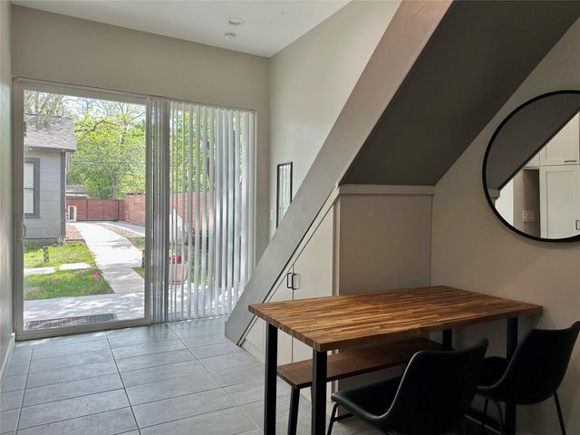 914 E 39th ST 2, Austin, TX 78751