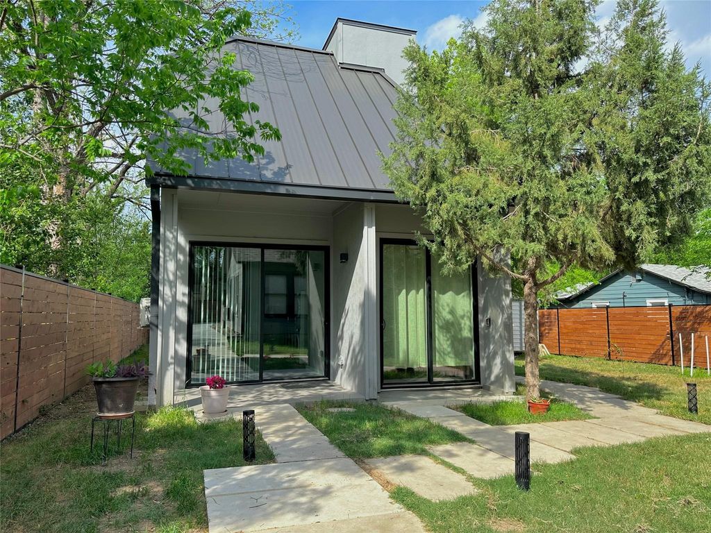 914 E 39th ST 2, Austin, TX 78751