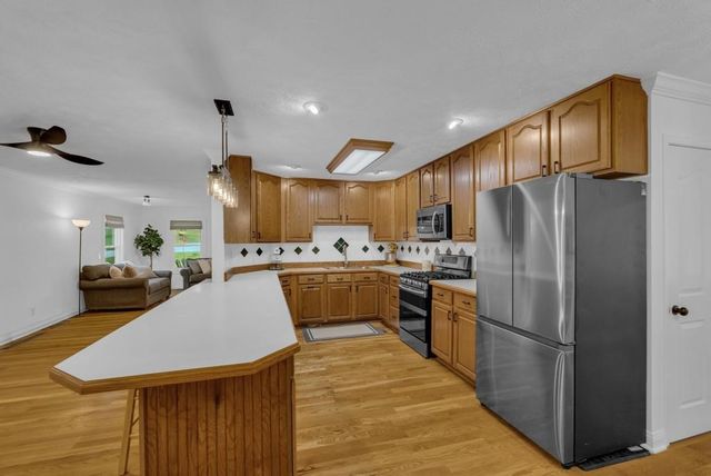 2193 Tollisontown Rd, Sparta, TN 38583