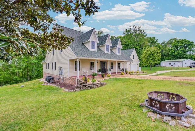 2193 Tollisontown Rd, Sparta, TN 38583