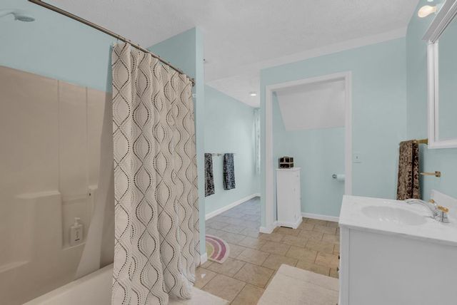 2193 Tollisontown Rd, Sparta, TN 38583