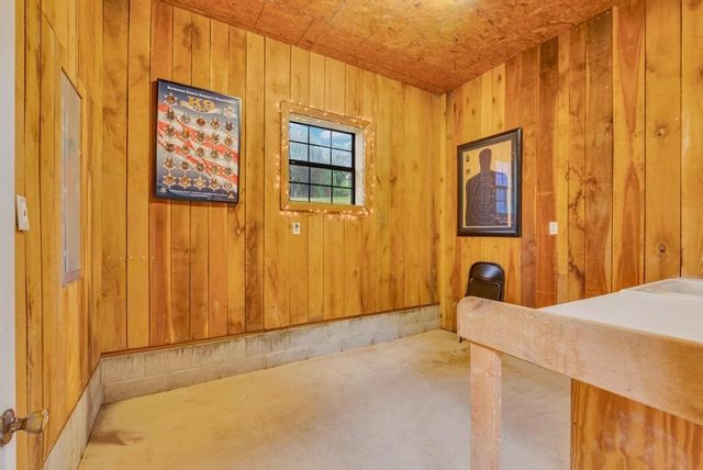 2193 Tollisontown Rd, Sparta, TN 38583