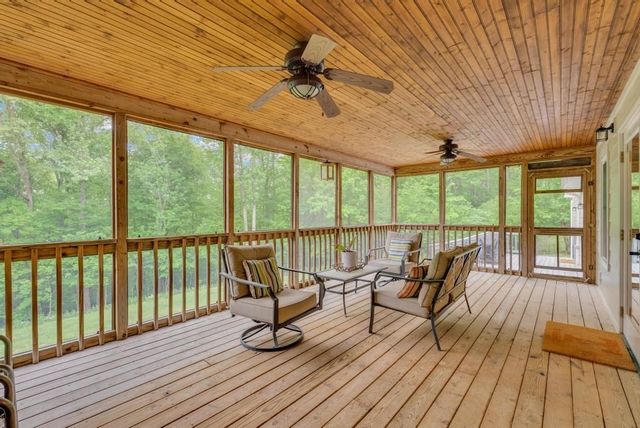 2193 Tollisontown Rd, Sparta, TN 38583