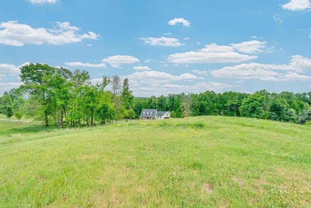 2193 Tollisontown Rd, Sparta, TN 38583