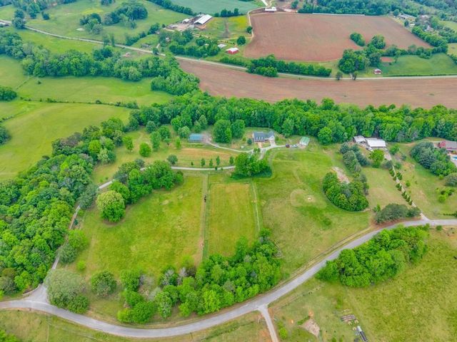 2193 Tollisontown Rd, Sparta, TN 38583
