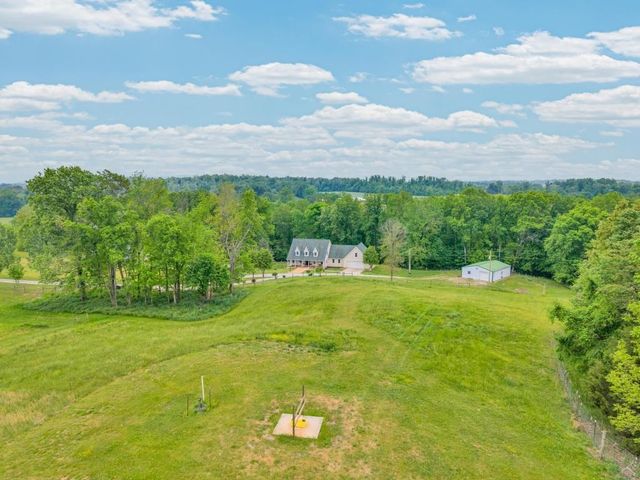 2193 Tollisontown Rd, Sparta, TN 38583