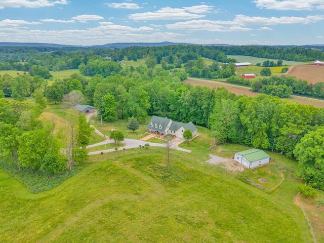 2193 Tollisontown Rd, Sparta, TN 38583