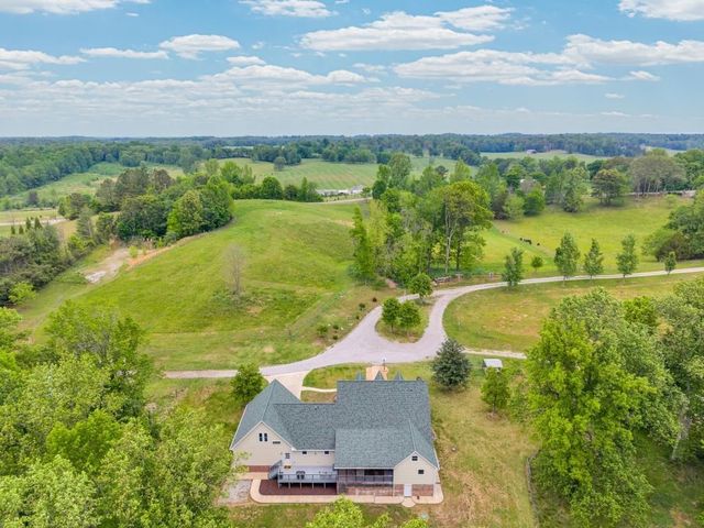 2193 Tollisontown Rd, Sparta, TN 38583