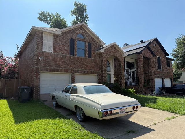 703 Meadowcreek Court, Garland, TX 75043