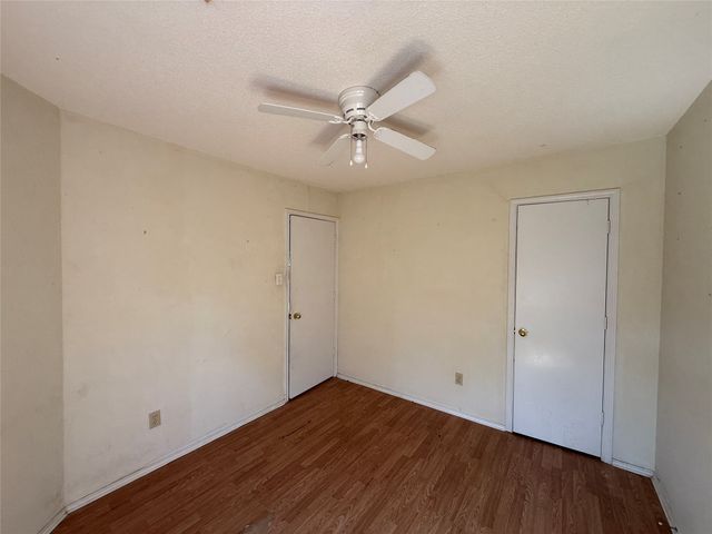 703 Meadowcreek Court, Garland, TX 75043